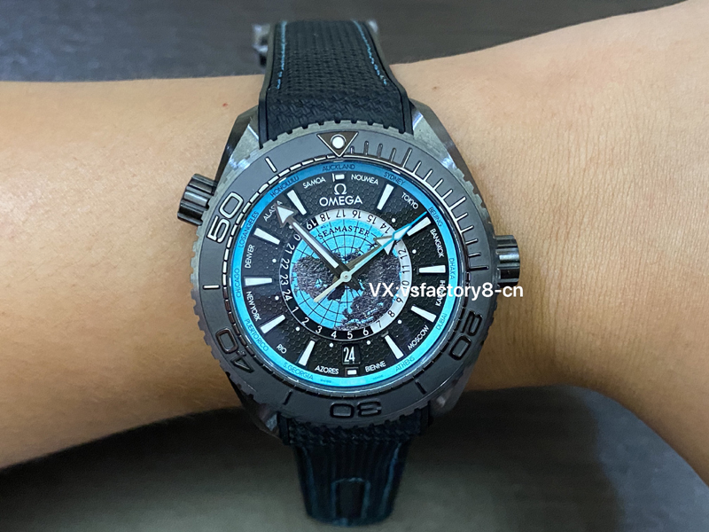 歐米茄綠松石世界時全陶瓷海馬600米丹東8938一體機細節(jié)做工品質怎么樣