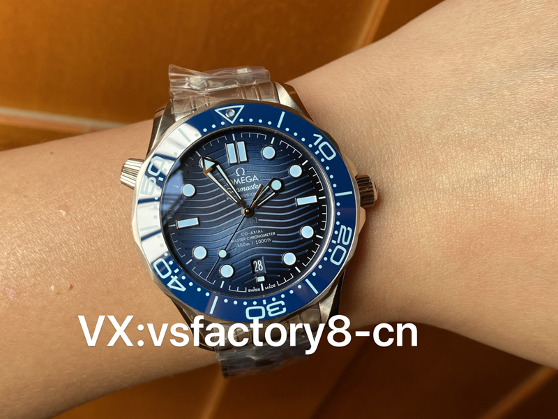 歐米茄冰藍面海馬300米V4版丹東8800一體機細節做工復刻怎么樣