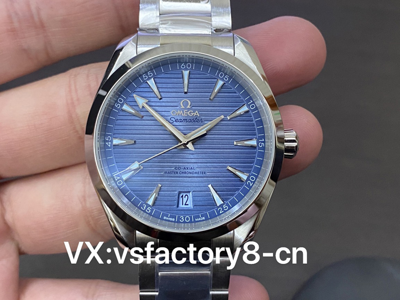 歐米茄冰藍面海馬150米復刻表丹東8900一體機芯細節做工值得入手嗎