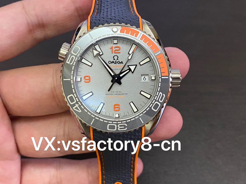 歐米茄灰色四分之一橙海馬600米丹東8900機芯復刻表細節做工復刻還原怎么樣