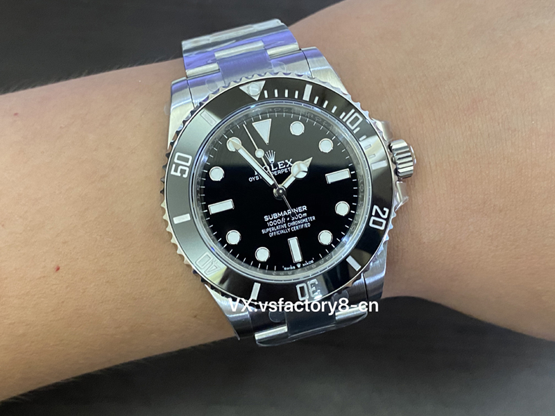 勞力士無歷黑水鬼丹東3230機復刻表外觀細節(jié)做工是最高版本嗎